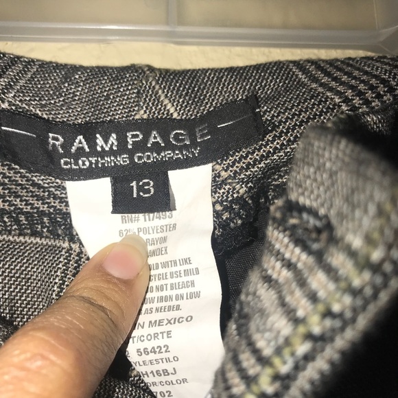 Rampage Capris - Picture 2 of 3